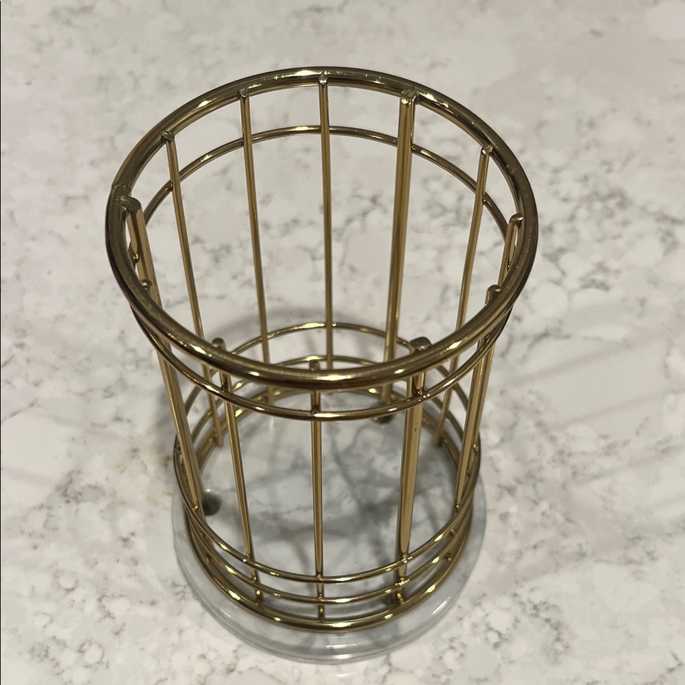 Gold Wire Pencil Holder